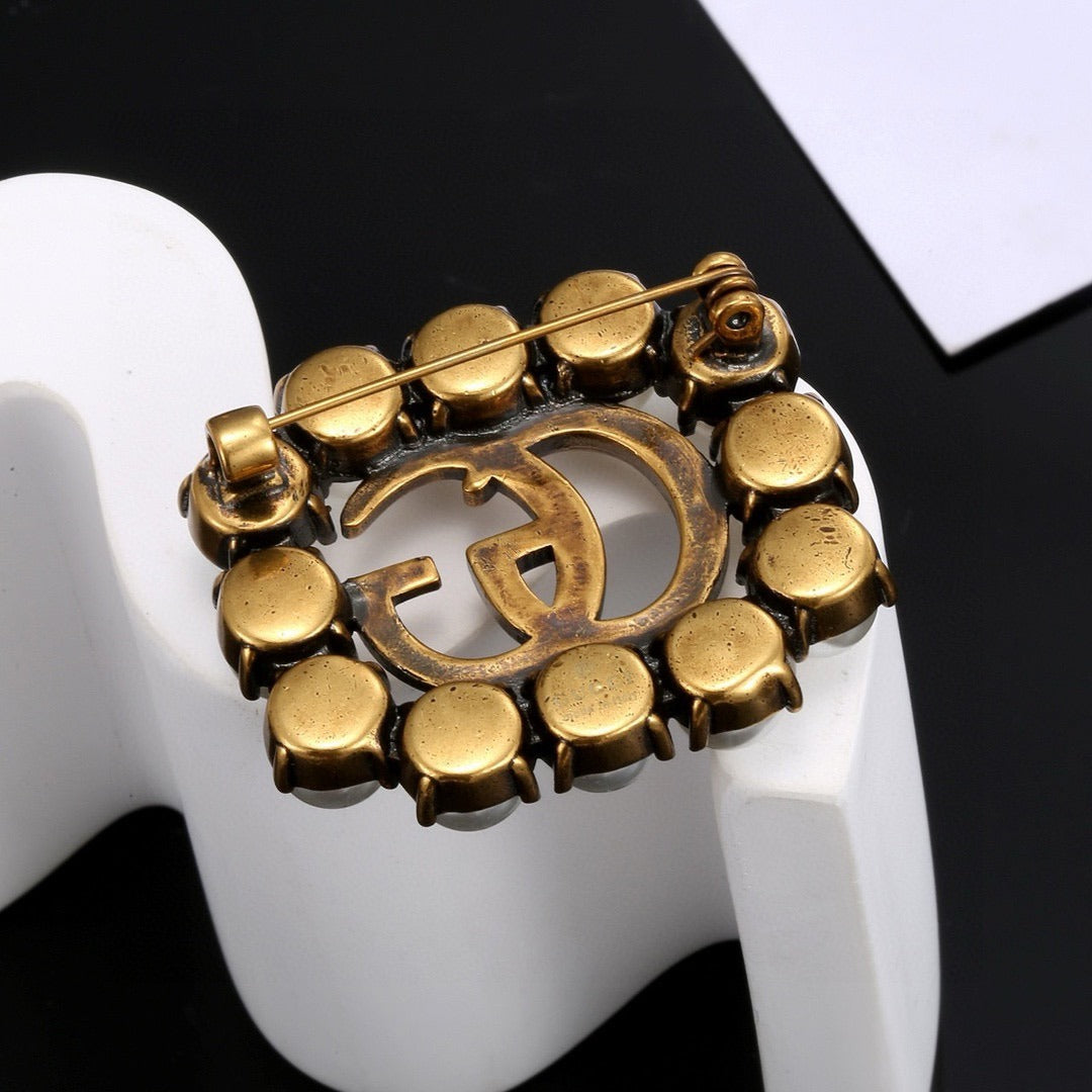 Gucci White Pearl Brooch