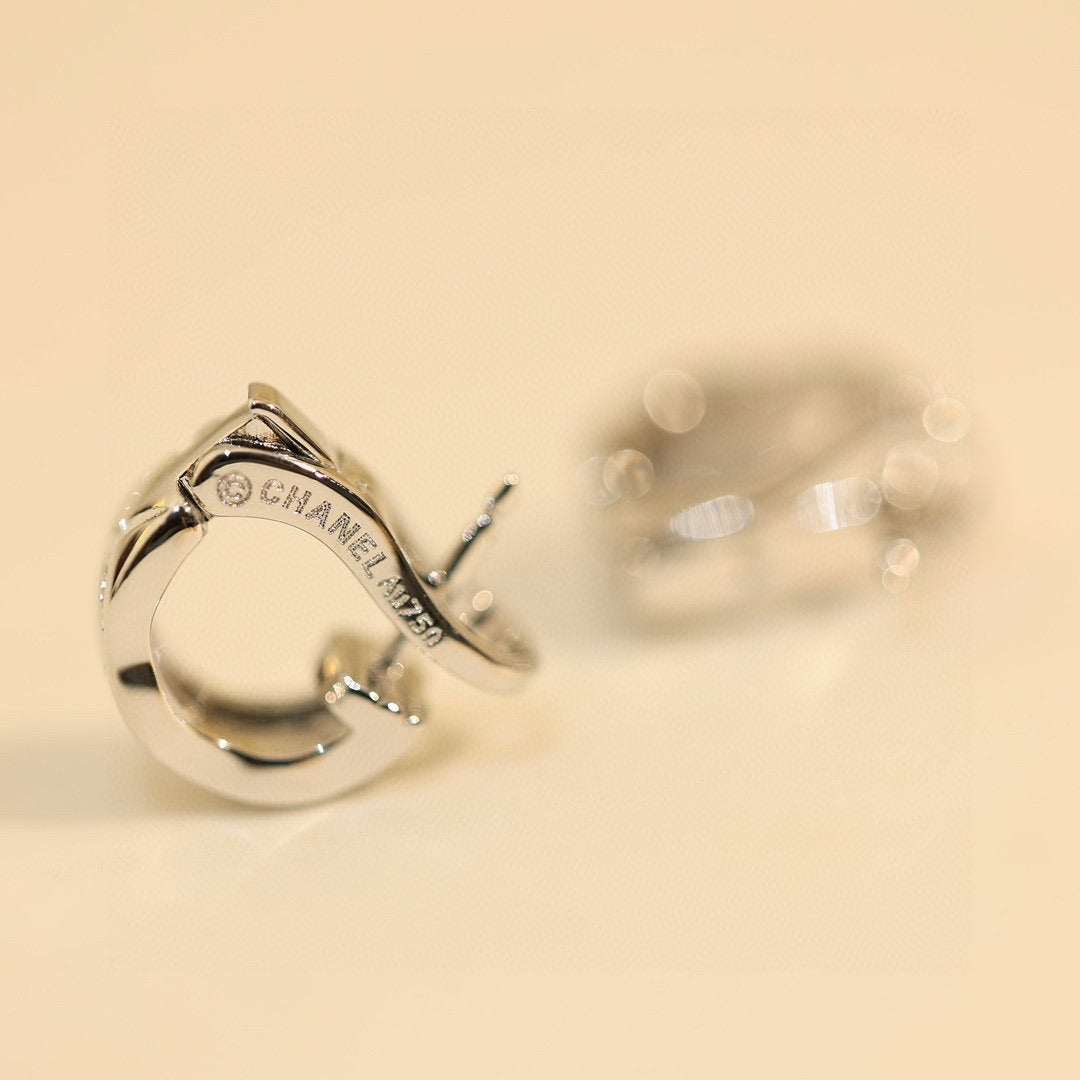 Chanel Beige Earrings