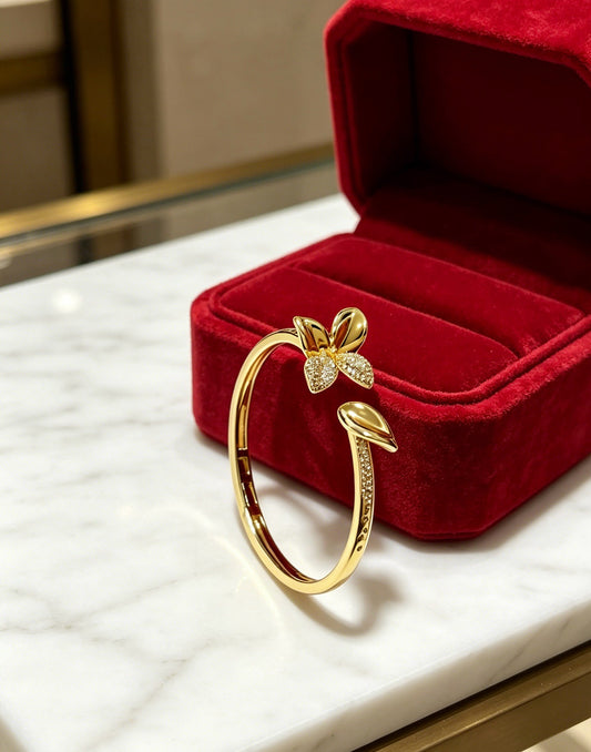 Van Cleef & Arpels Clover Bracelet