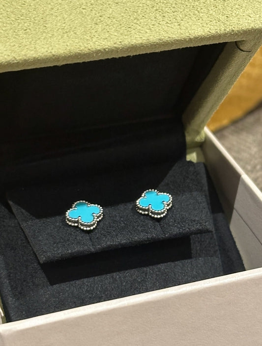 Van Cleef & Arpels Clover Earrings