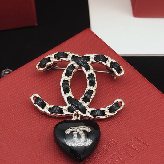 Unbranded Leather Heart Brooch