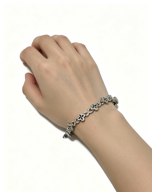 Van Cleef & Arpels Clover Bracelet