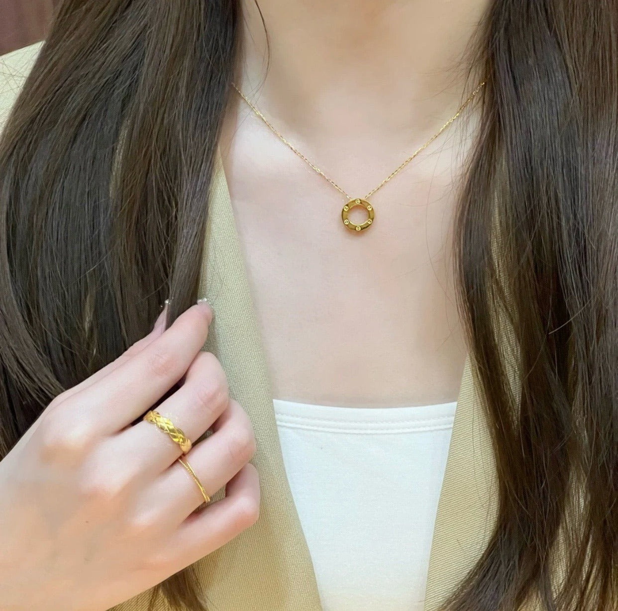 Cartier Silver Brass Round Necklace