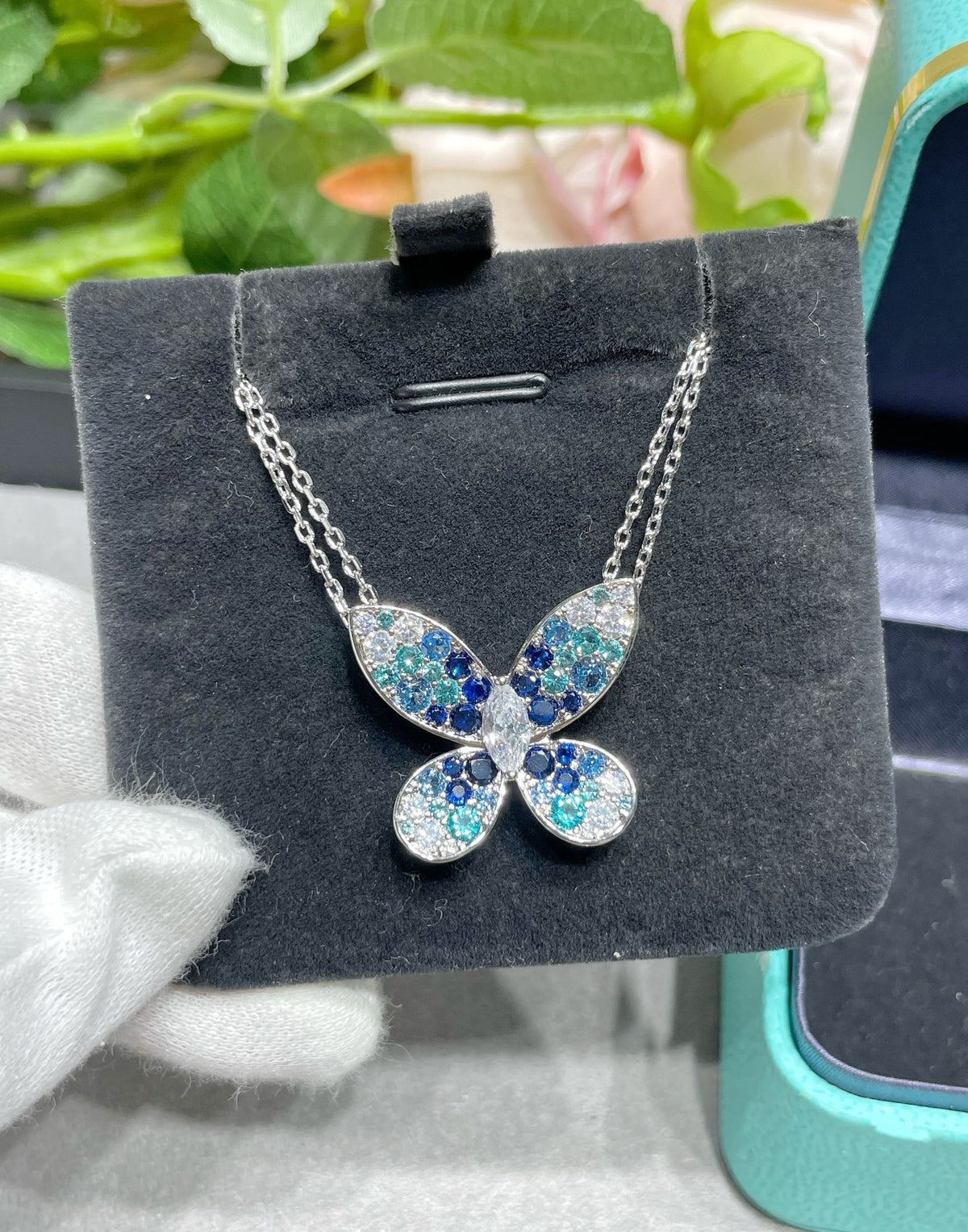 Graff Bow Necklace