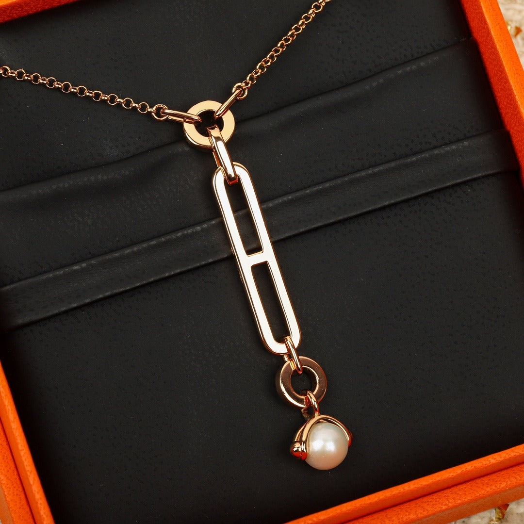 Hermes Sterling Silver Pearl Necklace
