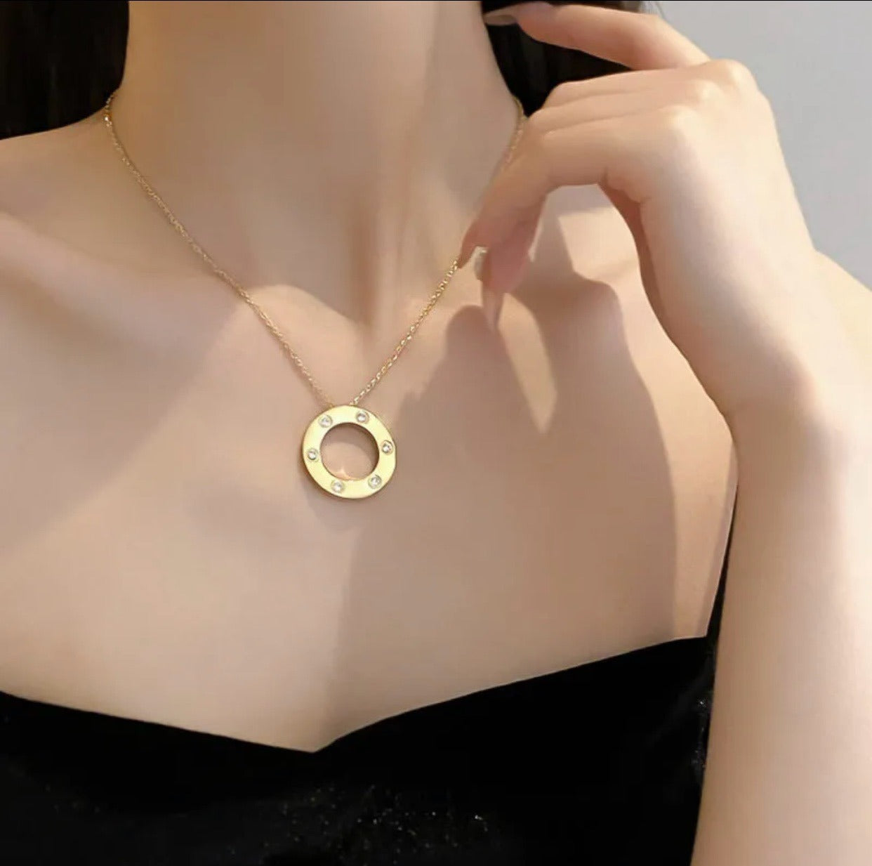 Cartier Silver Brass Round Necklace