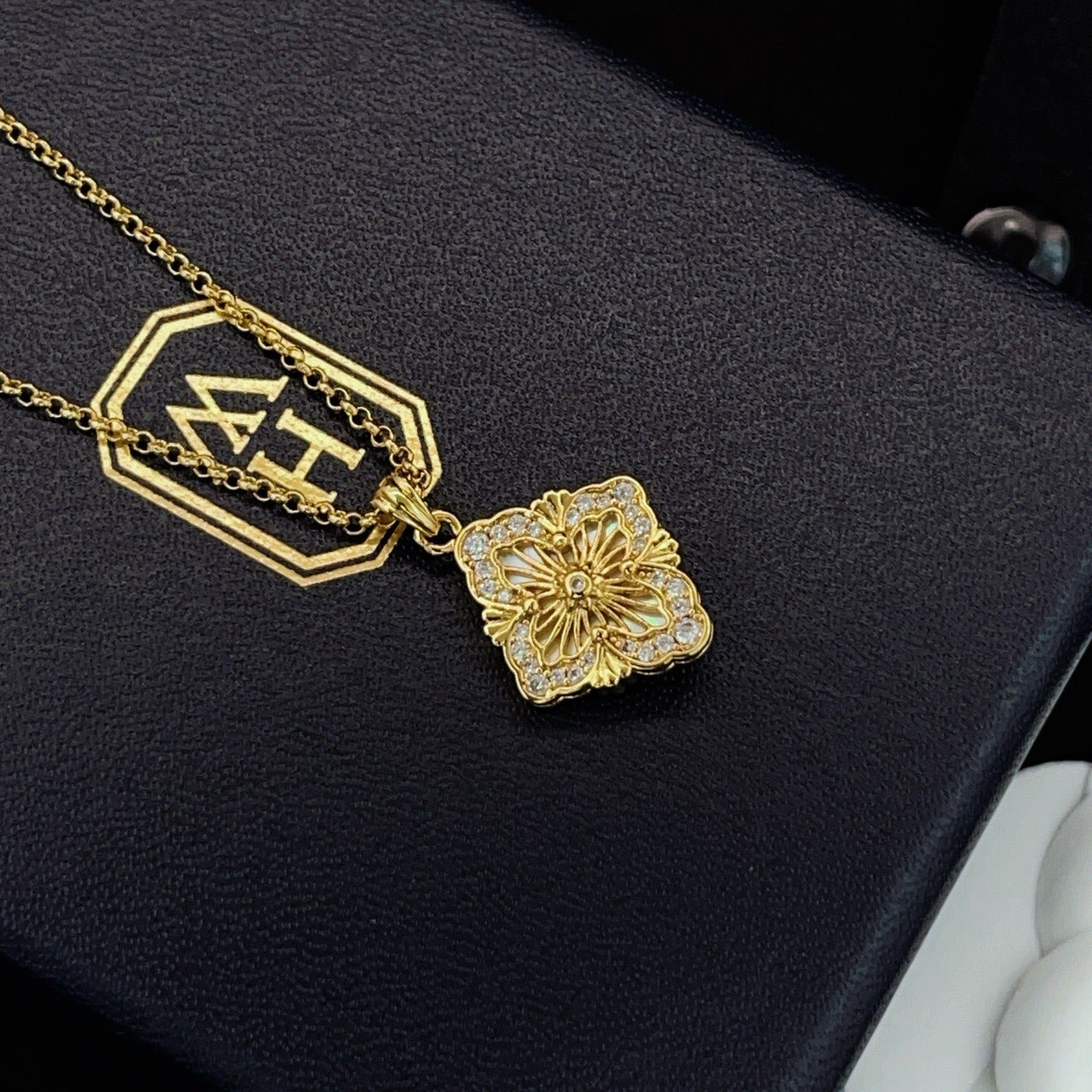 Harry Winston White Brass Necklace