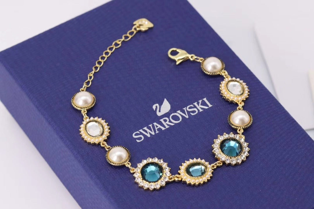 Swarovski Green Pearl Bracelet