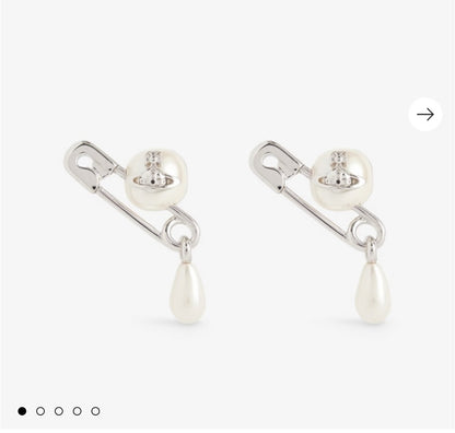Vivienne Westwood Pearl Jewelry Set