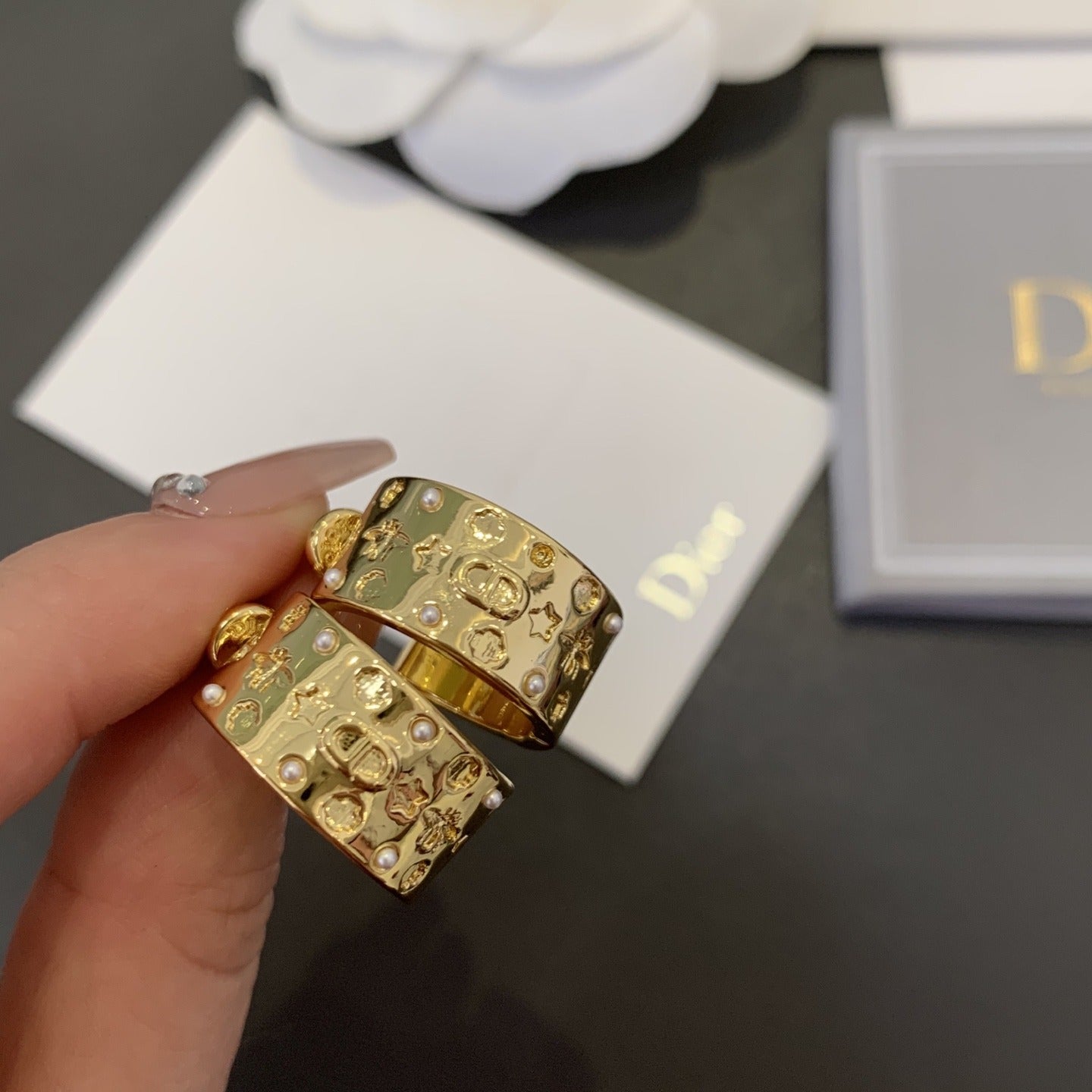 Dior Round Earrings