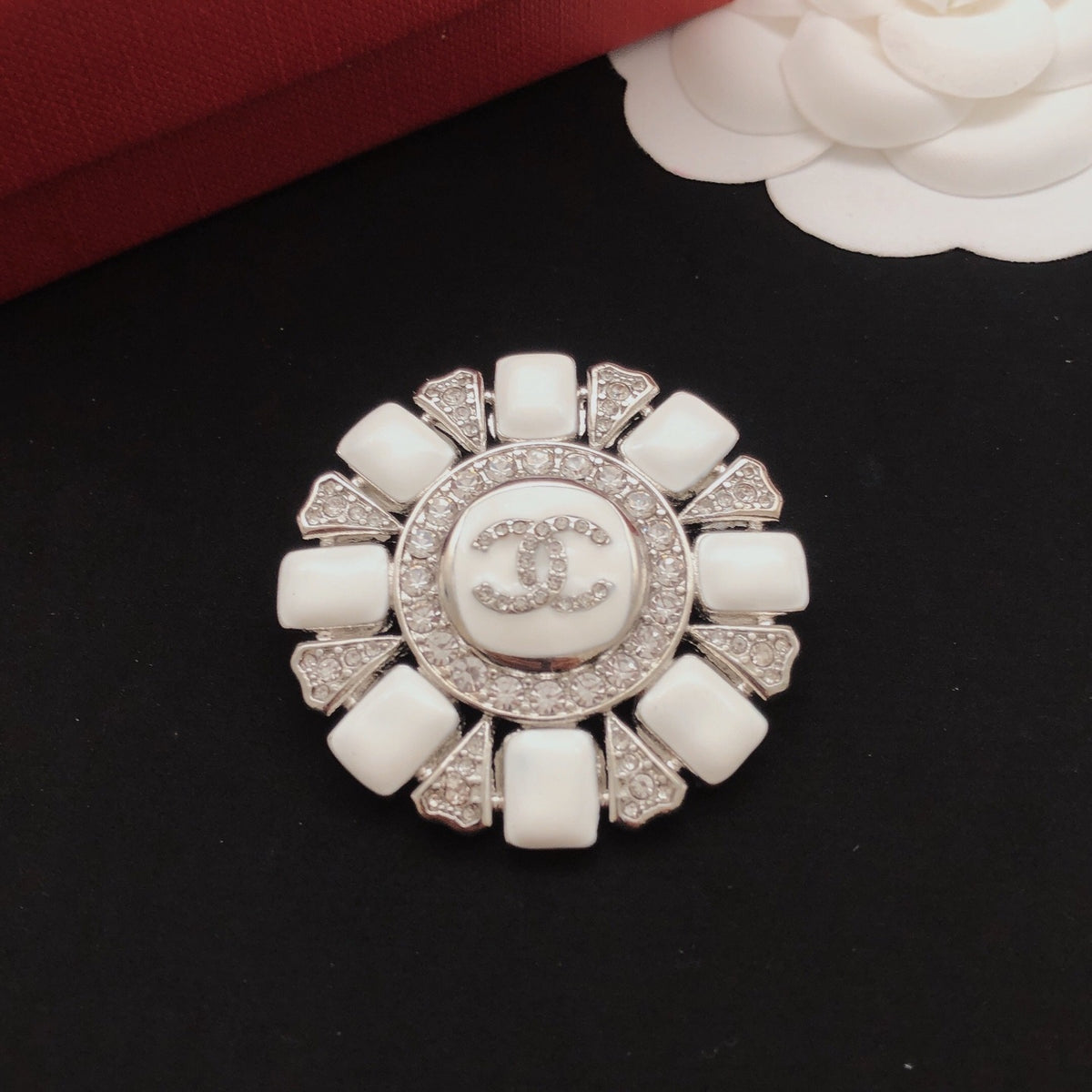 Unbranded White Round Brooch
